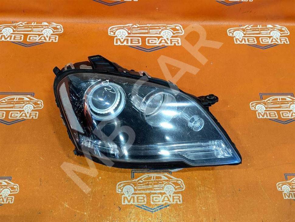 Фара правая MERCEDES-BENZ M-класс W164 рестайлинг (2008 - 2011) фото 1 — Разборка Мерседес