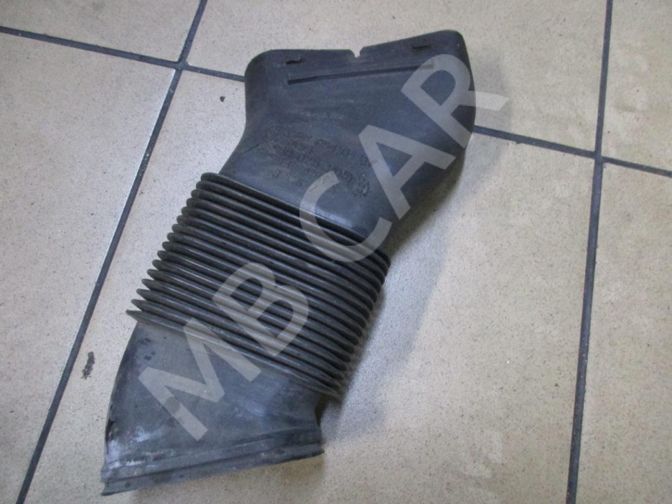 Патрубок воздушный MERCEDES-BENZ E-класс W211/S211 (2002 - 2006) фото 1 — Разборка Мерседес