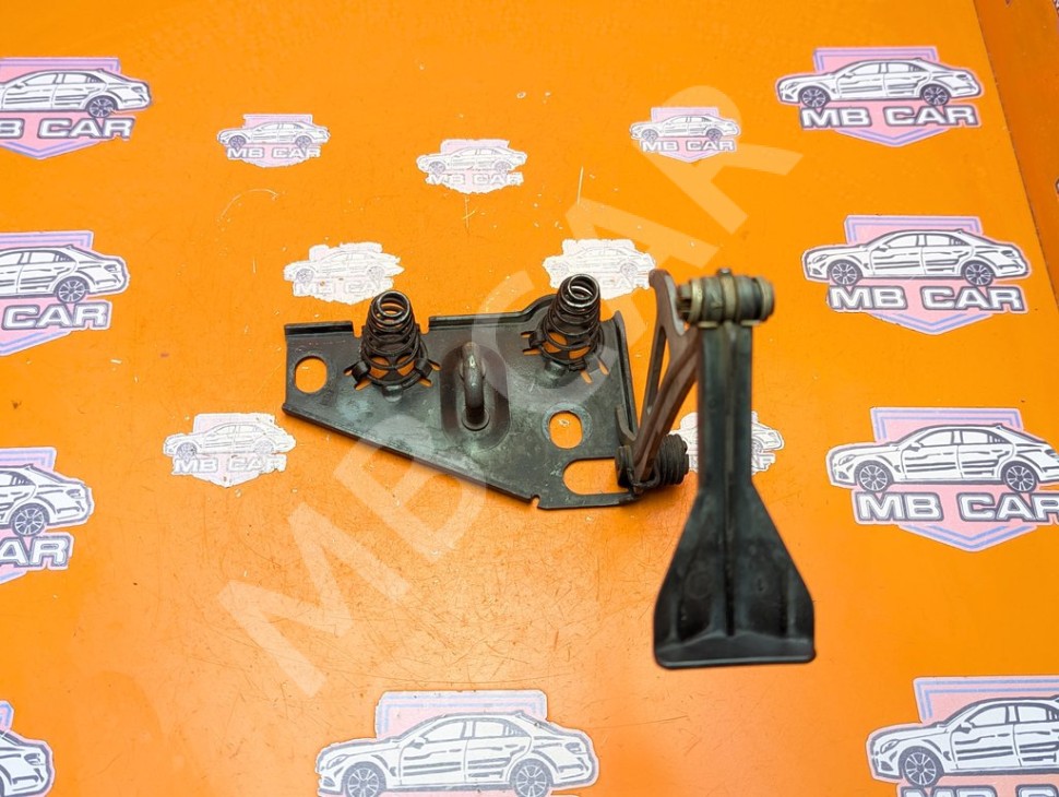 Замок капота MERCEDES-BENZ M-класс W163 (1997 - 2001) фото 1 &mdash; Разборка Мерседес