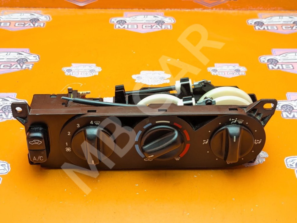 Панель управления климатом MERCEDES-BENZ M-класс W163 (1997 - 2001) фото 1 &mdash; Разборка Мерседес