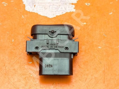 Кнопка обогрева сидений MERCEDES-BENZ M-класс W163 (1997 - 2001) &mdash; Разборка Мерседес