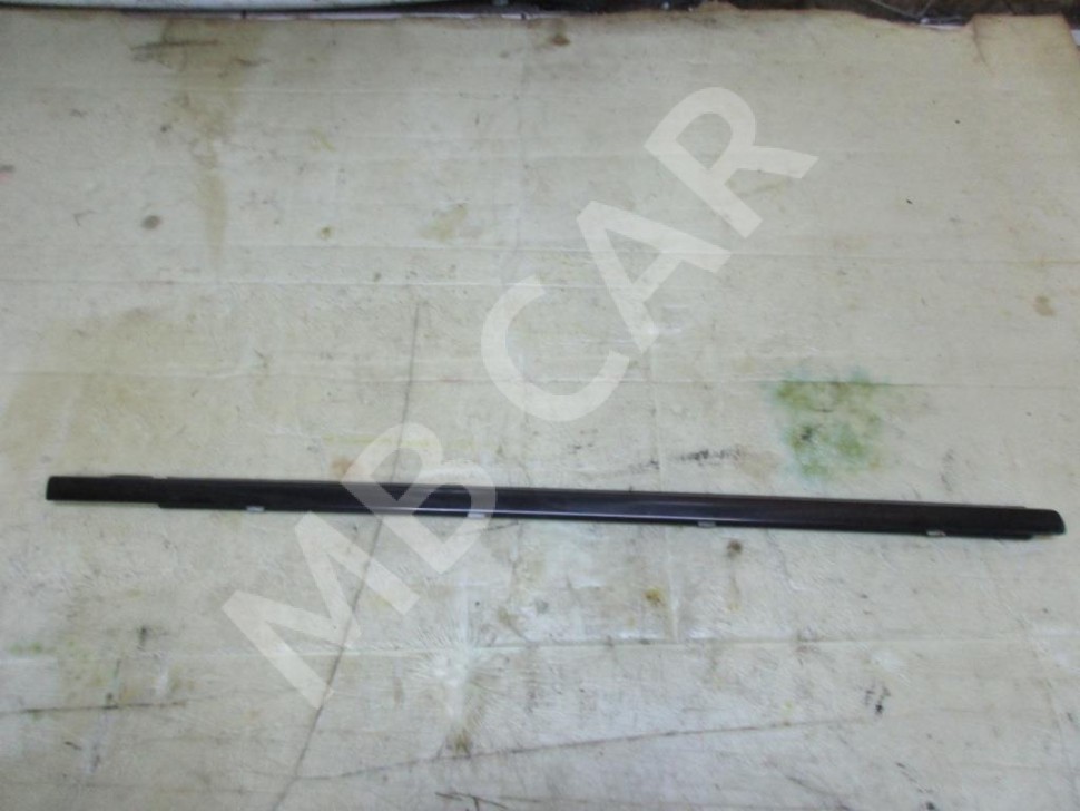 Молдинг стекла двери MERCEDES-BENZ C-класс W203/S203/CL203 (2000 - 2004) фото 1 — Разборка Мерседес