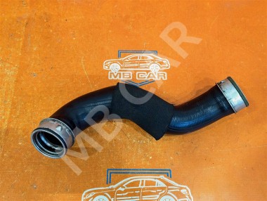 Патрубок интеркулера MERCEDES-BENZ C-класс W203/S203/CL203 рестайлинг (2004 - 2008) — Разборка Мерседес