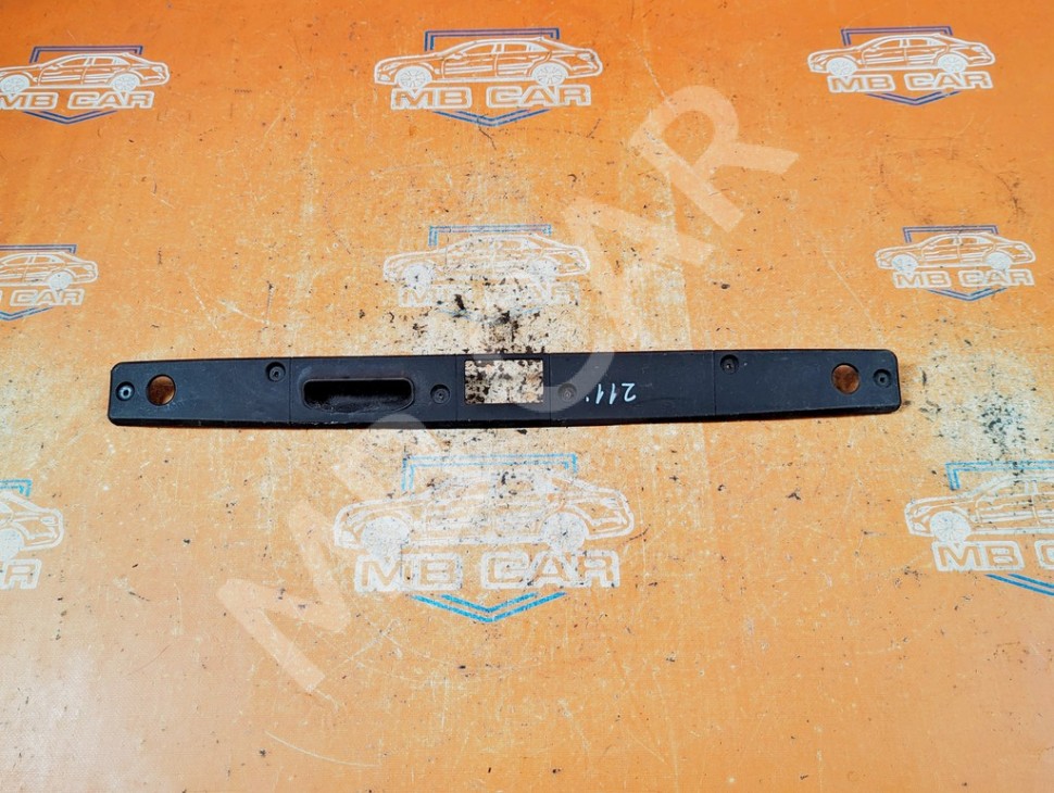 Накладка крышки багажника MERCEDES-BENZ E-класс W211/S211 (2002 - 2006) фото 1 — Разборка Мерседес