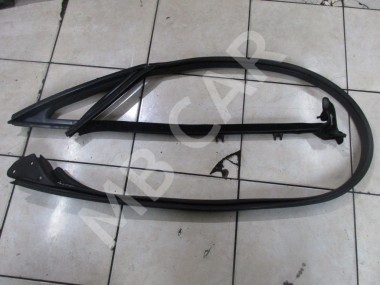 Уплотнитель стекла двери MERCEDES-BENZ E-класс W212/S212/C207/A207 рестайлинг (2013 - 2016) — Разборка Мерседес