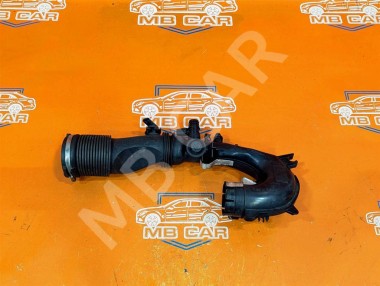 Патрубок впускного коллектора MERCEDES-BENZ CLA-класс C117/X117 (2013 - 2016) — Разборка Мерседес
