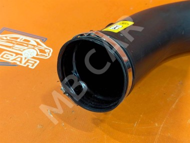Патрубок воздушный MERCEDES-BENZ C-класс W204/S204 (2006 - 2011) — Разборка Мерседес
