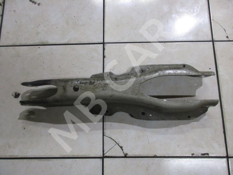 Рычаг задней стойки (лодка) MERCEDES-BENZ S-класс W220 (1998 - 2005) фото 1 — Разборка Мерседес