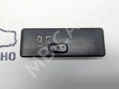 Кнопка стеклоподъемников MERCEDES-BENZ Vito W638 (1996 - 2003) — Разборка Мерседес