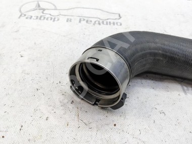 Патрубок интеркулера MERCEDES-BENZ E-класс W212/S212/C207/A207 (2009 - 2013) — Разборка Мерседес
