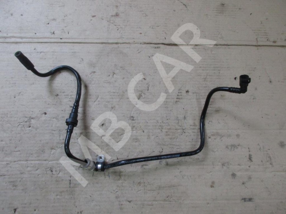 Трубка регенерации MERCEDES-BENZ A-класс AMG W176 (2013 - 2015) фото 1 — Разборка Мерседес