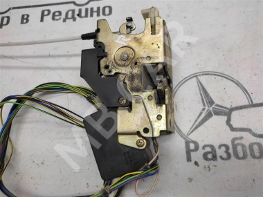 Замок двери передней правой MERCEDES-BENZ Sprinter W901-905 (1995 - 2006) — Разборка Мерседес