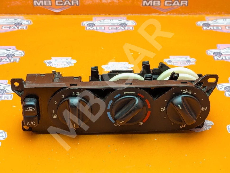 Панель управления климатом MERCEDES-BENZ M-класс W163 (1997 - 2001) фото 1 &mdash; Разборка Мерседес