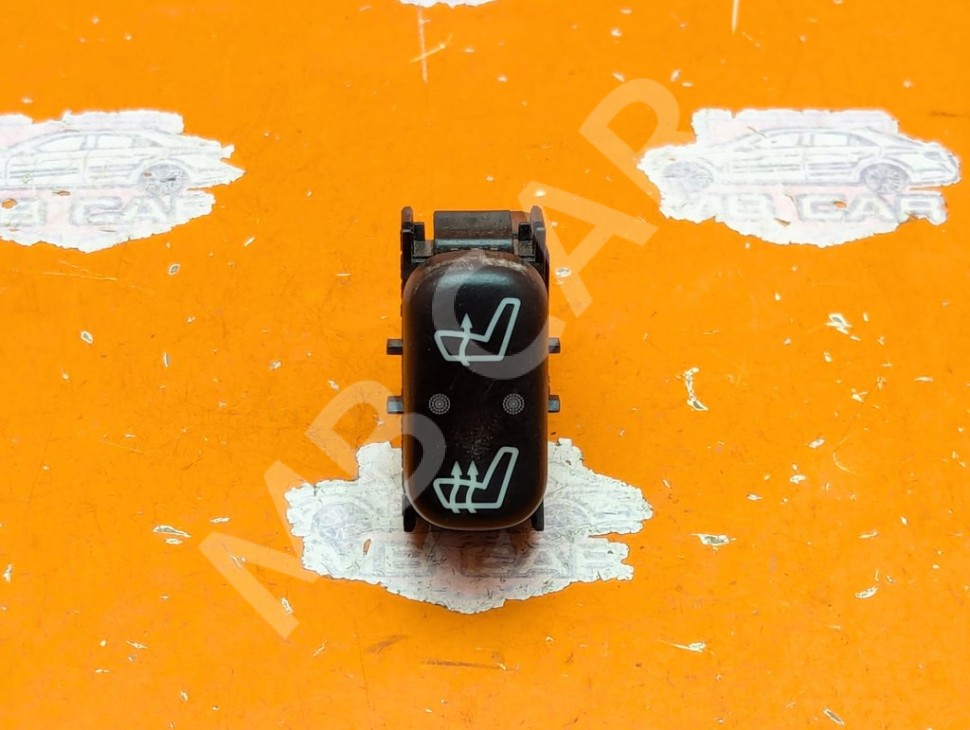 Кнопка обогрева сидений MERCEDES-BENZ M-класс W163 (1997 - 2001) фото 1 &mdash; Разборка Мерседес