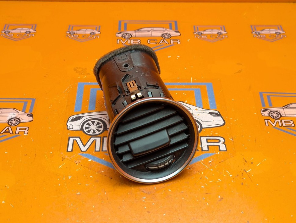 Воздуховод MERCEDES-BENZ C-класс W204/S204/С204 рестайлинг (2011 - 2015) C 180 1.6 7G-Tronic (156 л.с.) фото 1 &mdash; Разборка Мерседес