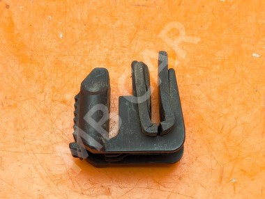 Клипса радиатора MERCEDES-BENZ E-класс W210/S210 (1995 - 1999) &mdash; Разборка Мерседес