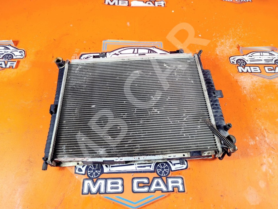 Радиатор MERCEDES-BENZ E-класс AMG W210/S210 (1996 - 1999) фото 1 &mdash; Разборка Мерседес