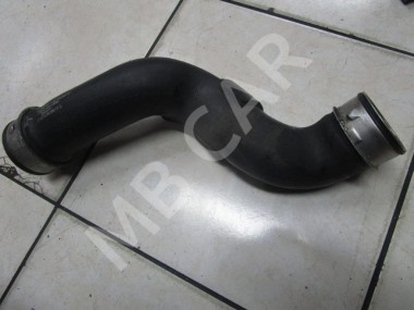 Патрубок интеркулера MERCEDES-BENZ C-класс W203/S203/CL203 рестайлинг (2004 - 2008) — Разборка Мерседес