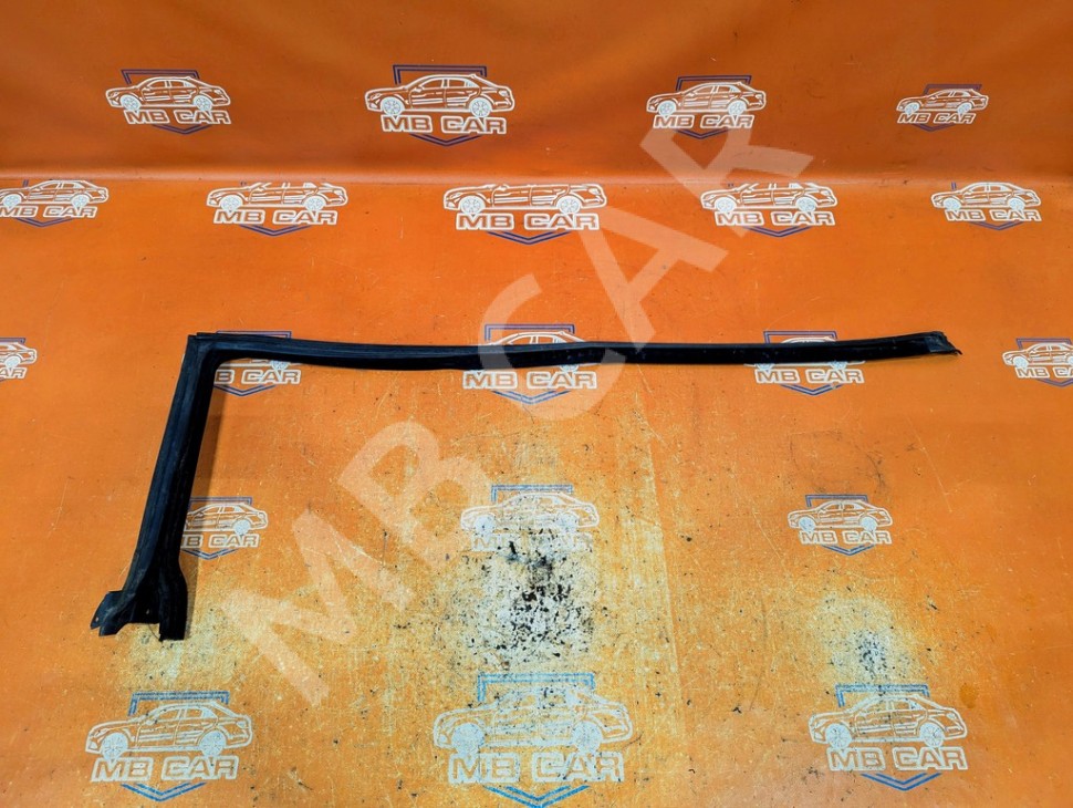 Уплотнители дверей MERCEDES-BENZ CLK-класс C208/A208 (1997 - 2000) фото 1 &mdash; Разборка Мерседес