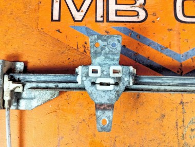Стеклоподъемник передний правый MERCEDES-BENZ V-класс W638/W639 (1996 - 2003) V 220 2.1 D AT (122 л.с.) &mdash; Разборка Мерседес
