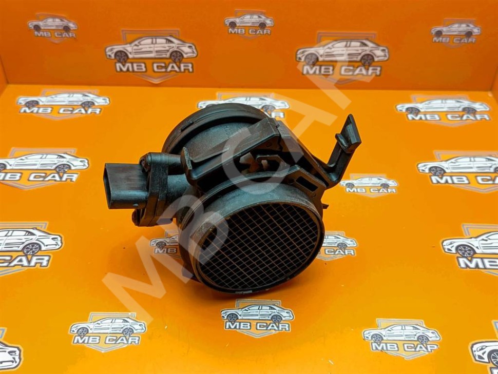 Расходомер MERCEDES-BENZ S-класс W220 (1998 - 2005) фото 1 — Разборка Мерседес