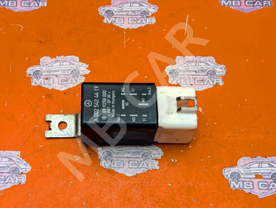 Реле вентилятора MERCEDES-BENZ V-класс W639 (2003 - 2014) фото 1 &mdash; Разборка Мерседес