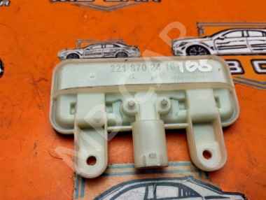 Кнопка закрытия багажника MERCEDES-BENZ E-класс W212/S212/C207/A207 (2009 - 2013) — Разборка Мерседес