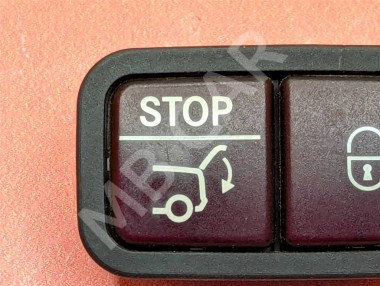 Кнопка закрытия багажника MERCEDES-BENZ GL-класс X166 (2012 - 2016) — Разборка Мерседес