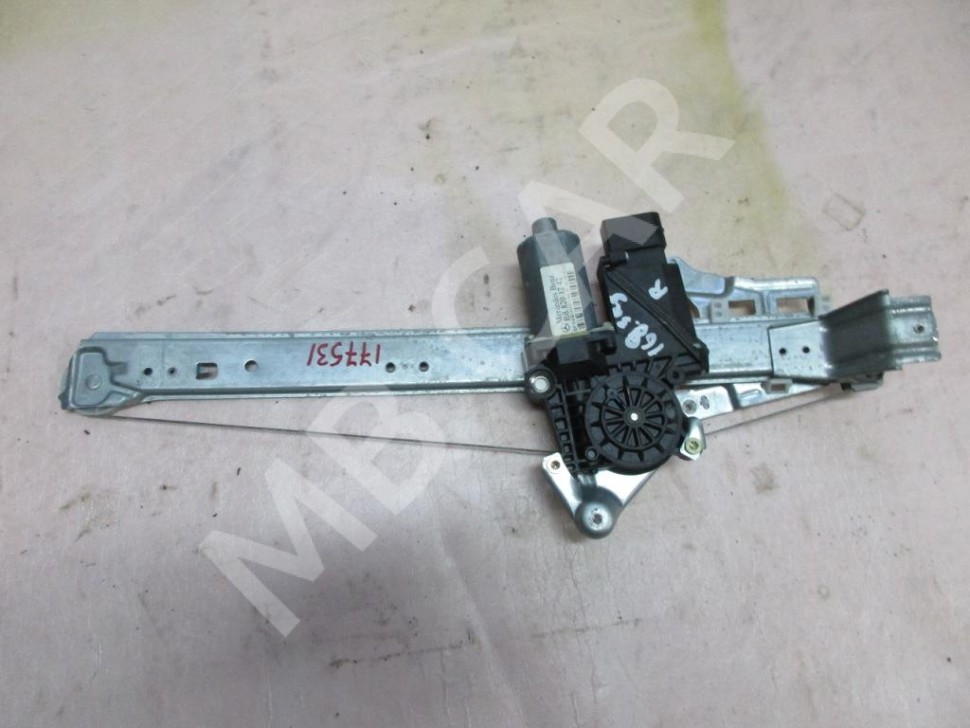 Стеклоподъемник задний правый MERCEDES-BENZ A-класс W168 рестайлинг (2001 - 2004) фото 1 — Разборка Мерседес