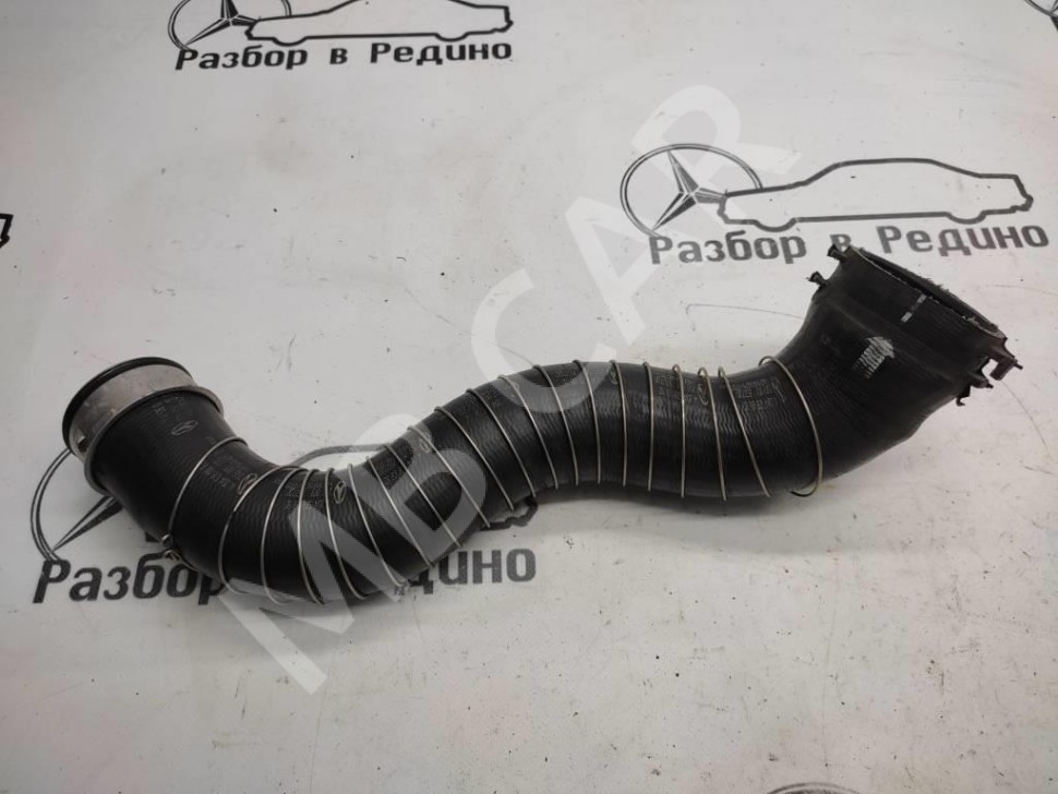 Патрубок интеркулера MERCEDES-BENZ C-класс W204/S204 (2006 - 2011) фото 1 — Разборка Мерседес