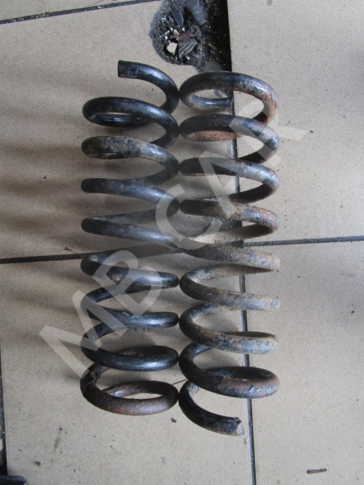 Пружина задняя MERCEDES-BENZ C-класс W203/S203/CL203 (2000 - 2004) фото 1 — Разборка Мерседес