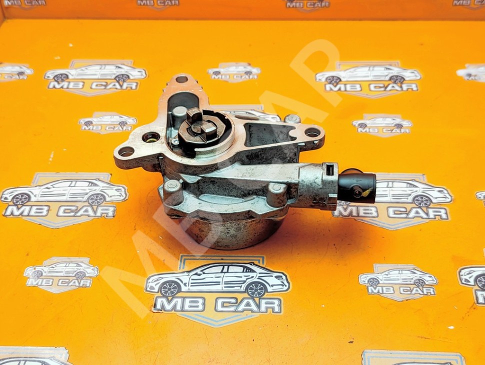 Насос вакуумный MERCEDES-BENZ V-класс W447 (2014 - 2025) фото 1 — Разборка Мерседес