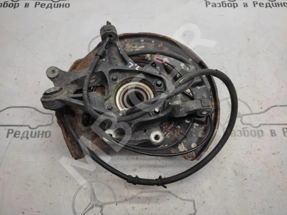 Кулак подвески задний левый MERCEDES-BENZ S-класс W140 (1991 - 1998) фото 1 &mdash; Разборка Мерседес