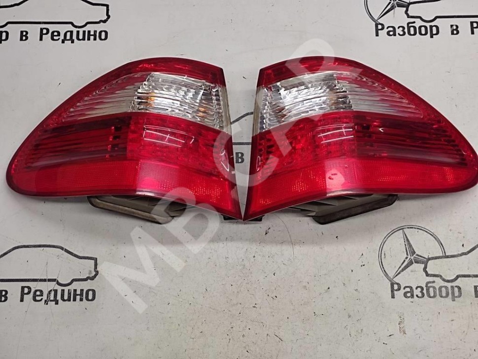 Фонарь задний левый MERCEDES-BENZ E-класс W211/S211 (2002 - 2006) фото 1 — Разборка Мерседес