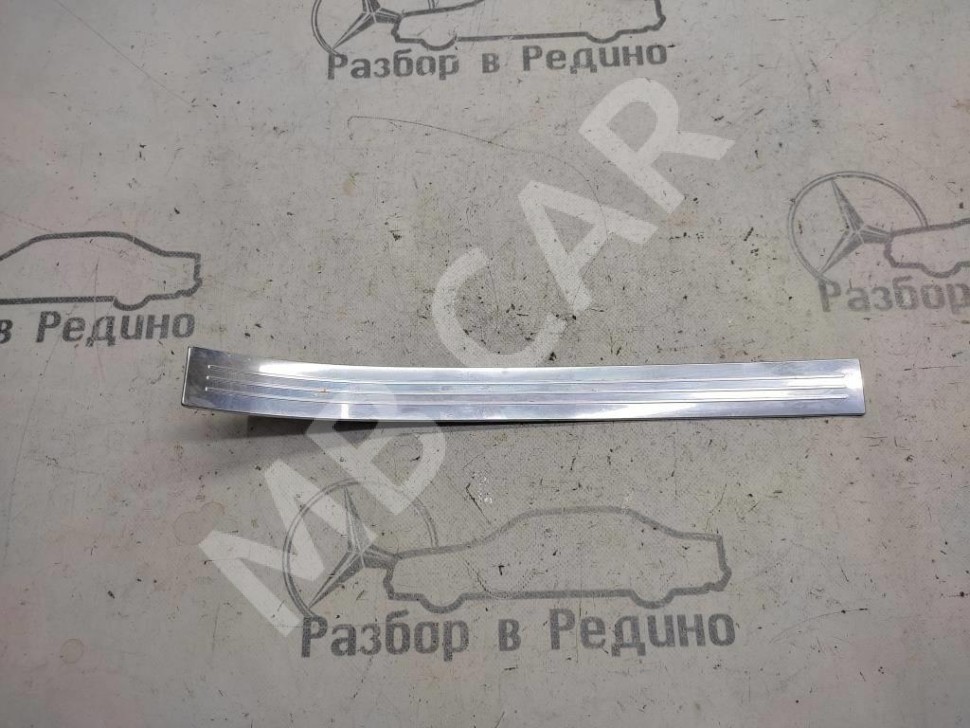 Накладка порога внутренняя MERCEDES-BENZ S-класс W221 (2005 - 2009) фото 1 — Разборка Мерседес