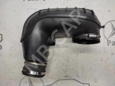 Патрубок воздушный MERCEDES-BENZ C-класс W204/S204 (2006 - 2011) — Разборка Мерседес