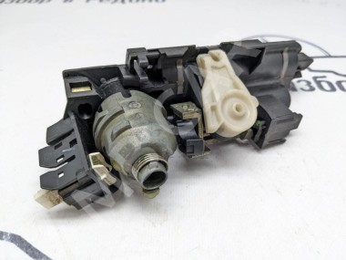 Ручка открытия багажника MERCEDES-BENZ C-класс W203/S203/CL203 (2000 - 2004) — Разборка Мерседес