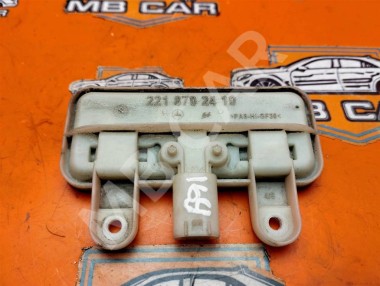 Кнопка закрытия багажника MERCEDES-BENZ E-класс W212/S212/C207/A207 (2009 - 2013) — Разборка Мерседес