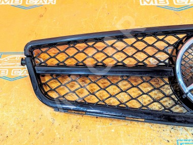 Решетка радиатора MERCEDES-BENZ C-класс W204/S204/С204 рестайлинг (2011 - 2015) — Разборка Мерседес