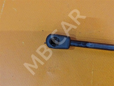 Амортизатор крышки багажника MERCEDES-BENZ A-класс W168 рестайлинг (2001 - 2004) — Разборка Мерседес