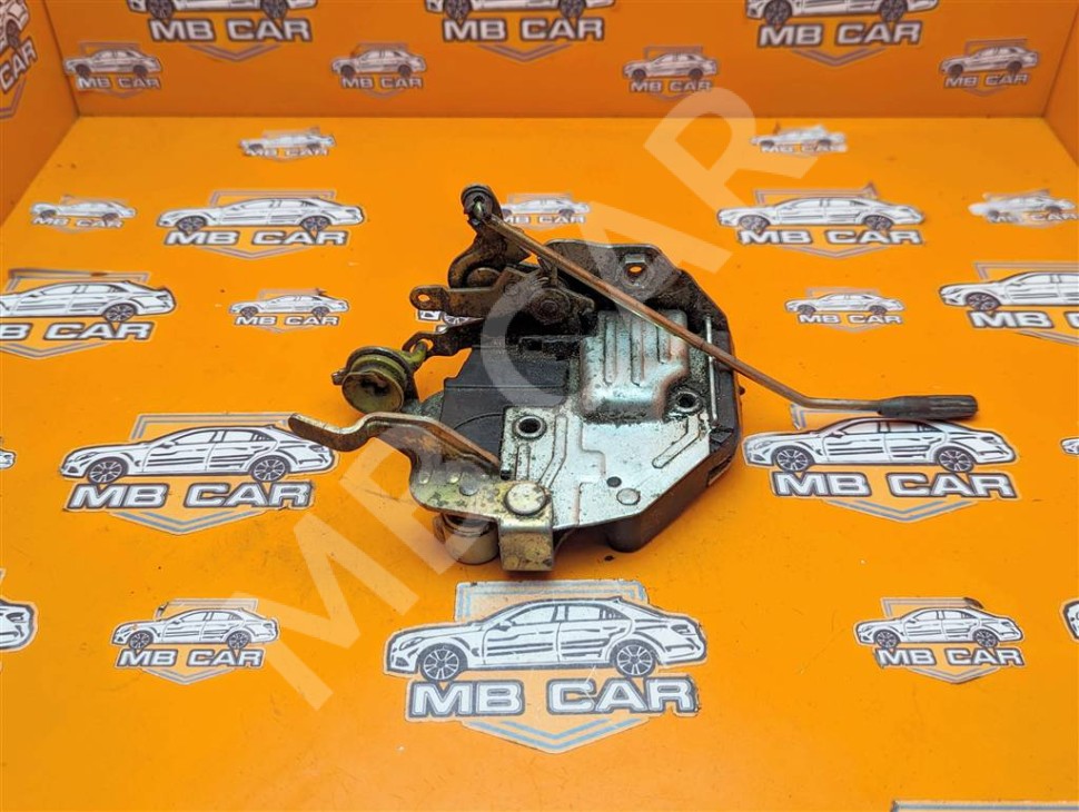Замок двери передней правой MERCEDES-BENZ W124 W124/S124/C124/A124 (1984 - 1993) фото 1 — Разборка Мерседес