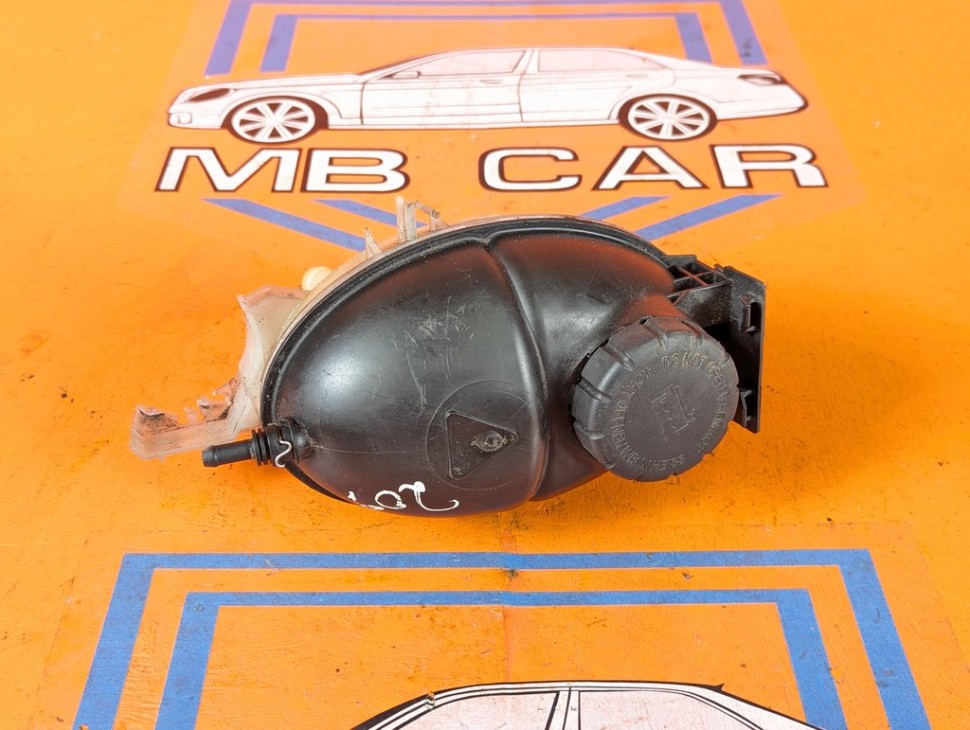 Бачок расширительный MERCEDES-BENZ E-класс W212/S212/C207/A207 (2009 - 2013) фото 1 &mdash; Разборка Мерседес
