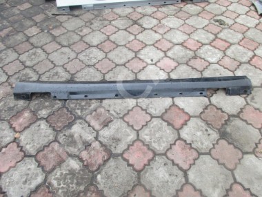 Порог пластиковый правый MERCEDES-BENZ C-класс W204/S204 (2006 - 2011) — Разборка Мерседес