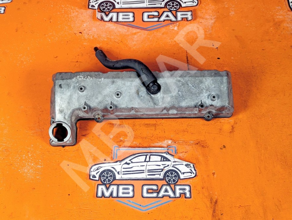 Клапанная крышка MERCEDES-BENZ Vito W638 (1996 - 2003) фото 1 &mdash; Разборка Мерседес