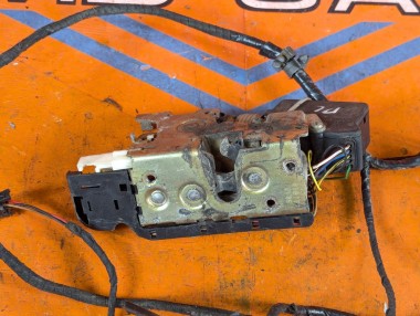 Замок двери передней левой MERCEDES-BENZ V-класс W638/W639 (1996 - 2003) V 220 2.1 D AT (122 л.с.) &mdash; Разборка Мерседес