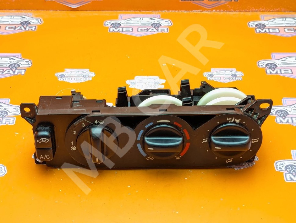 Панель управления климатом MERCEDES-BENZ M-класс W163 (1997 - 2001) фото 1 &mdash; Разборка Мерседес
