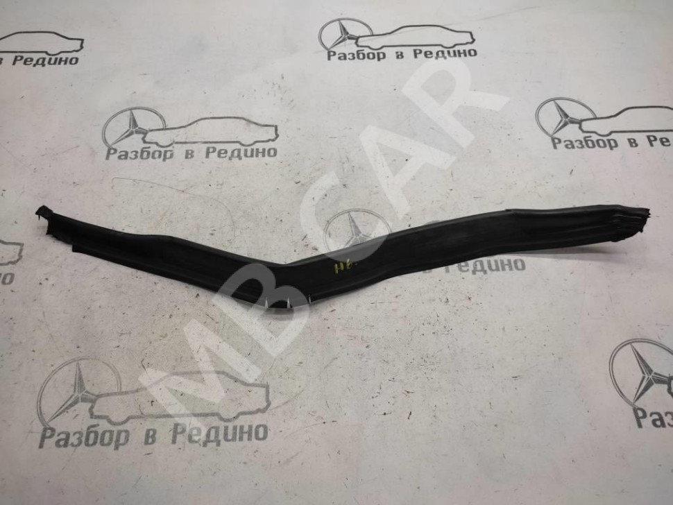 Уплотнитель моторного отсека MERCEDES-BENZ C-класс W204/S204/С204 рестайлинг (2011 - 2015) фото 1 — Разборка Мерседес