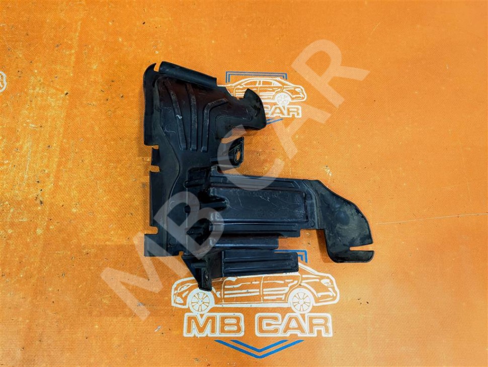 Дефлектор радиатора MERCEDES-BENZ X-класс I (2017 - 2020) фото 1 — Разборка Мерседес