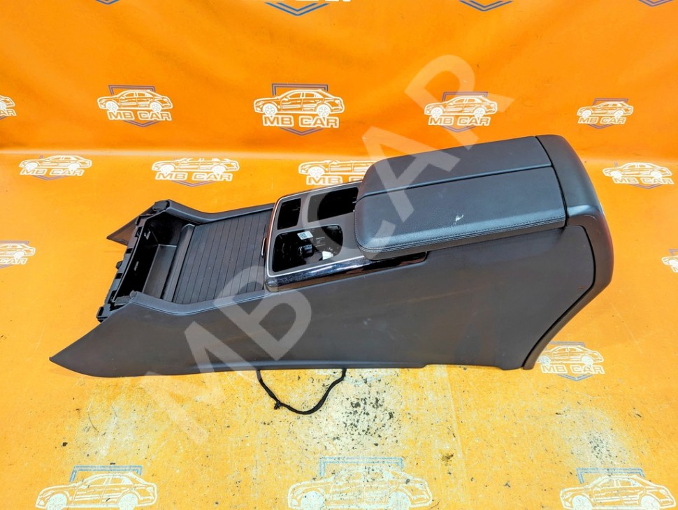 Подлокотник MERCEDES-BENZ GLE-класс W166 (2015 - 2018) фото 1 &mdash; Разборка Мерседес