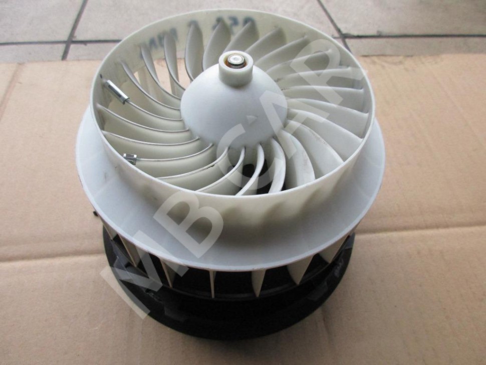 Моторчик печки MERCEDES-BENZ GLC-класс Coupe C253 (2016 - 2019) фото 1 — Разборка Мерседес